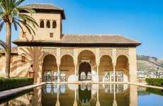 Visita guiada por la Alhambra y los Palacios Nazaríes sin entrada